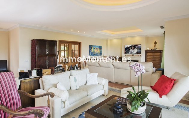 Resale - Villa - Marbella - Elviria