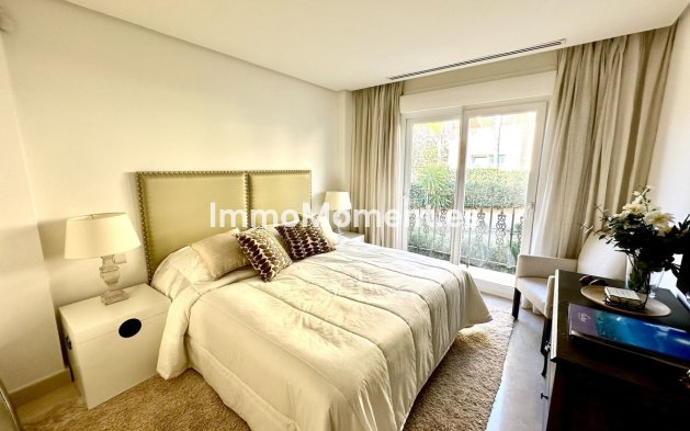Resale - Apartment - Marbella - Nueva Andalucía