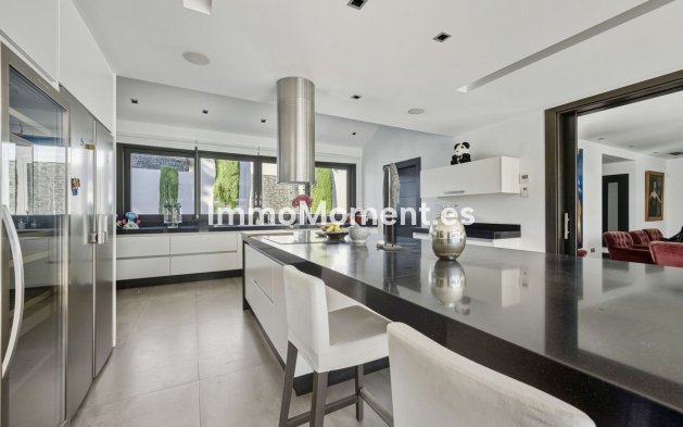 Revente - Villa - Marbella - Guadalmina Baja