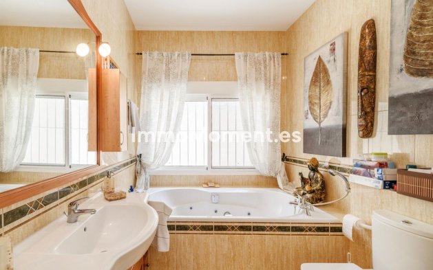 Wiederverkauf - Villa - Estepona  - Estepona Centro