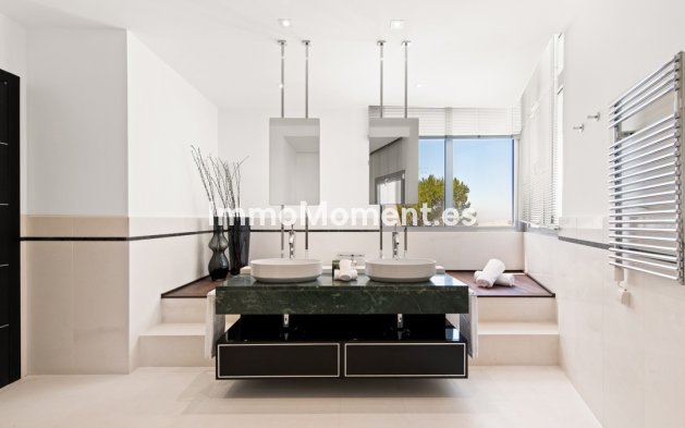 Wiederverkauf - Villa - Marbella - Sierra Blanca