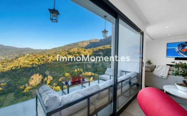 Wiederverkauf - Villa -   Inländisch - Istán