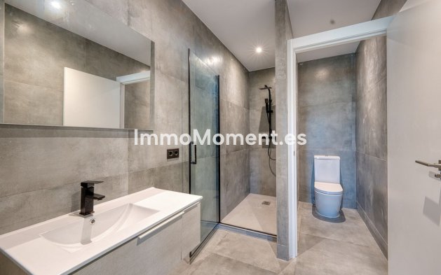 Wiederverkauf - Villa -   Inländisch - Istán