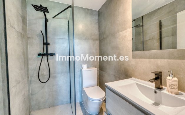 Wiederverkauf - Villa -   Inländisch - Istán