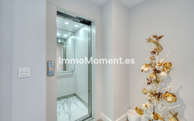 Wiederverkauf - Villa -   Inländisch - Istán