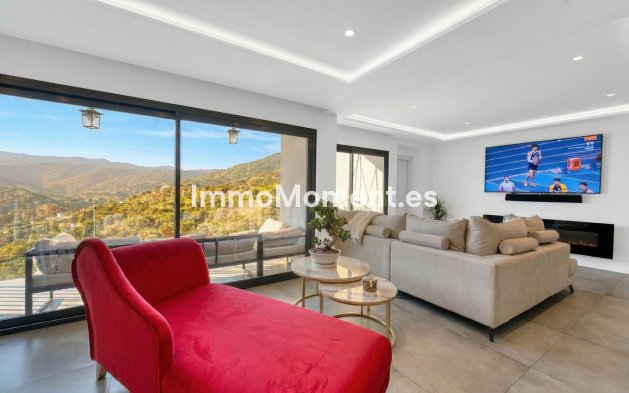 Wiederverkauf - Villa -   Inländisch - Istán