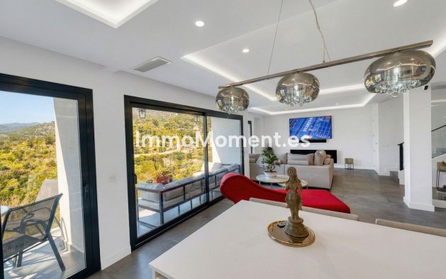 Wiederverkauf - Villa -   Inländisch - Istán