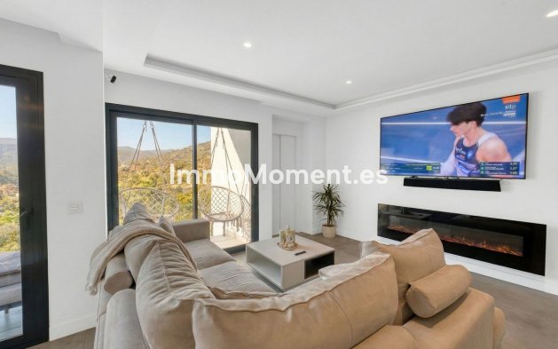 Wiederverkauf - Villa -   Inländisch - Istán