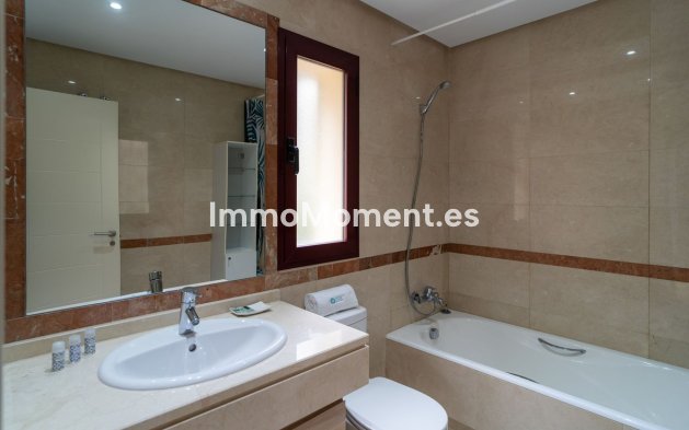 Wiederverkauf - Villa - Marbella - Nueva Andalucía