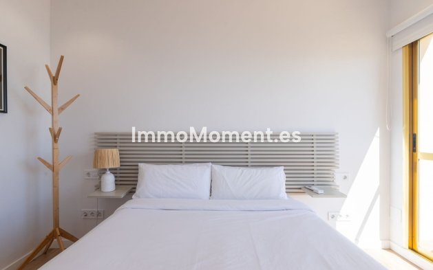 Resale - Apartment - Marbella - Elviria