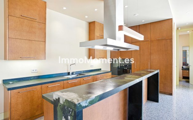 Resale - Villa - Marbella - Elviria