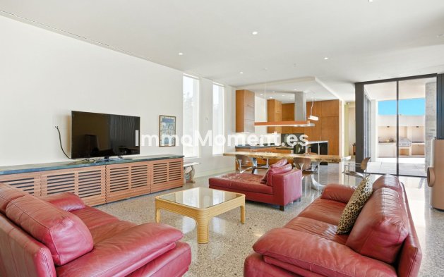 Resale - Villa - Marbella - Elviria