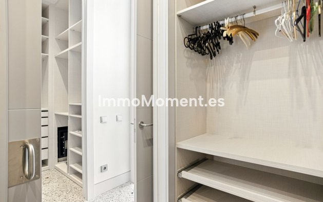 Resale - Villa - Marbella - Elviria