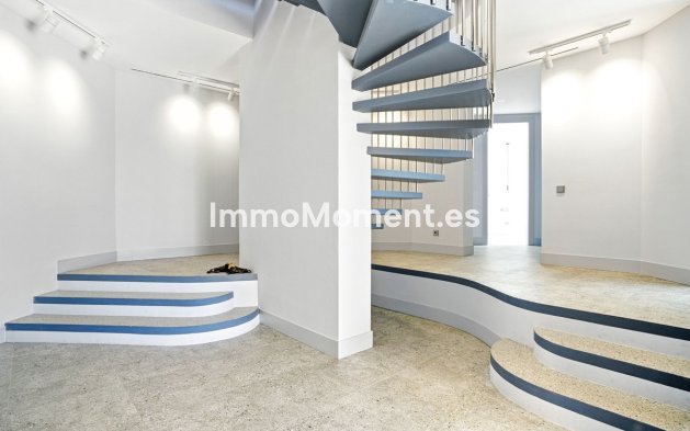 Resale - Villa - Marbella - Elviria