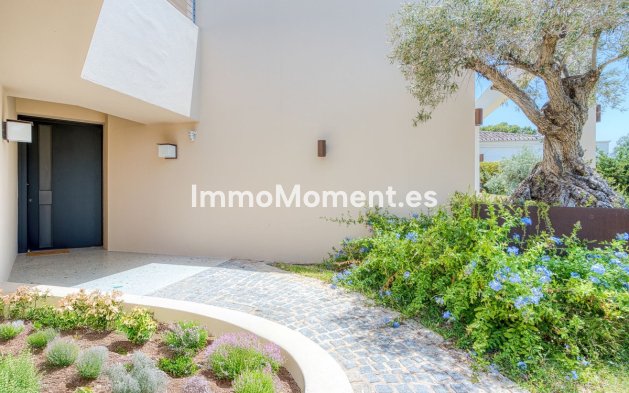 Resale - Villa - Marbella - Elviria