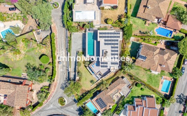 Resale - Villa - Marbella - Elviria