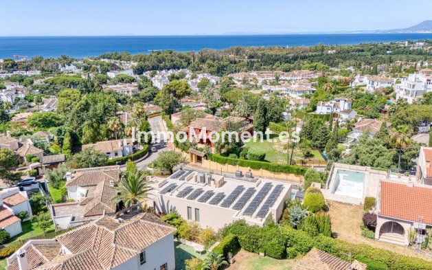 Resale - Villa - Marbella - Elviria