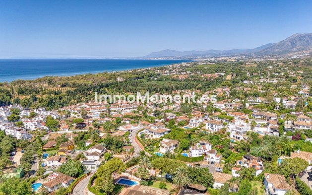 Resale - Villa - Marbella - Elviria