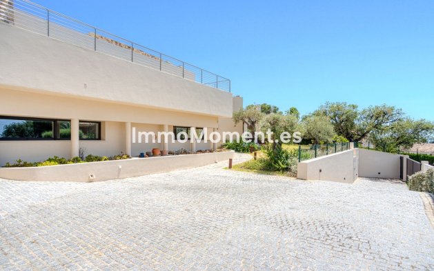Resale - Villa - Marbella - Elviria