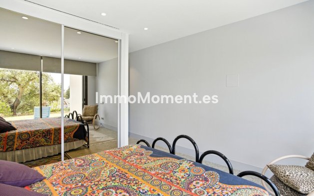 Resale - Villa - Marbella - Elviria