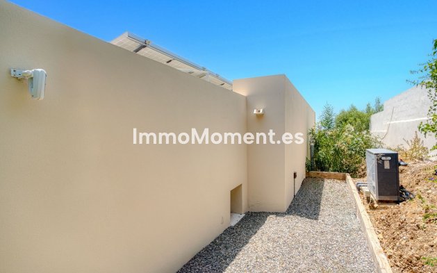 Resale - Villa - Marbella - Elviria