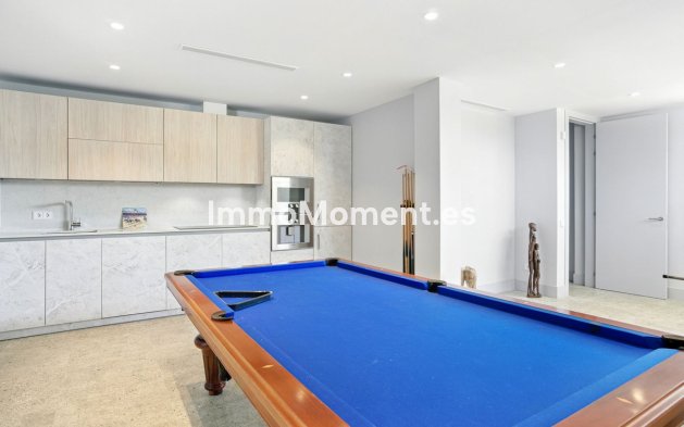 Resale - Villa - Marbella - Elviria