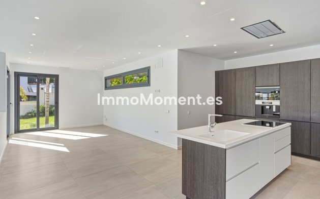 Resale - Villa - Marbella - Elviria