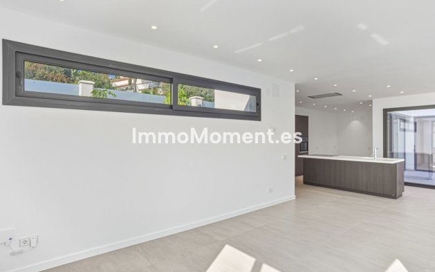 Resale - Villa - Marbella - Elviria