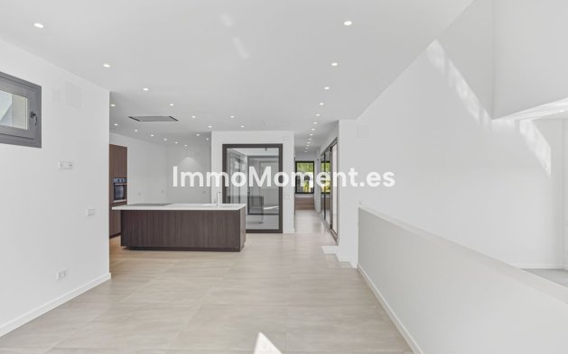 Resale - Villa - Marbella - Elviria