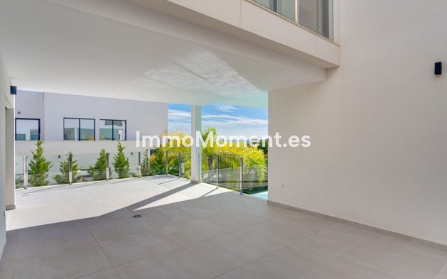 Resale - Villa - Marbella - Elviria