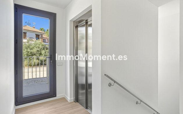 Resale - Villa - Marbella - Elviria