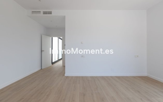 Resale - Villa - Marbella - Elviria