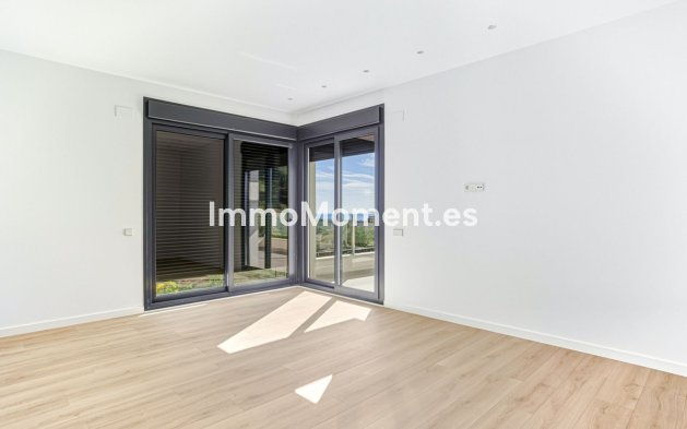 Resale - Villa - Marbella - Elviria