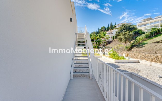 Resale - Villa - Marbella - Elviria