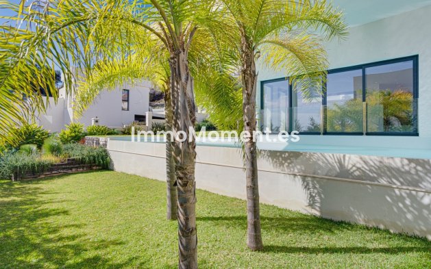 Resale - Villa - Marbella - Elviria