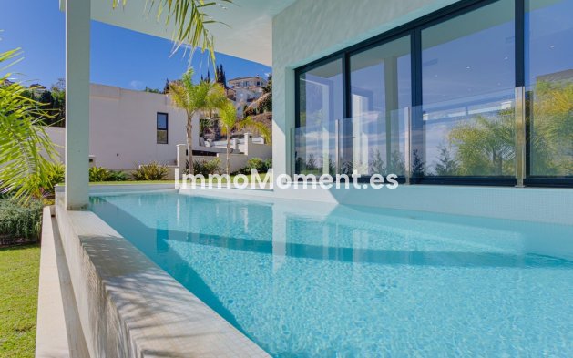 Resale - Villa - Marbella - Elviria