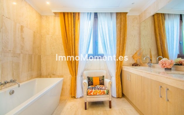 Revente - Villa - Marbella - La Mairena