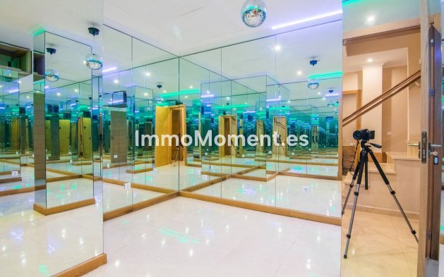 Revente - Villa - Marbella - La Mairena