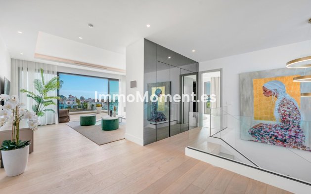 Resale - Villa - Estepona - Estepona Centro