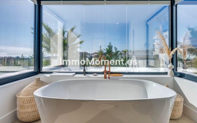 Resale - Villa - Estepona - Estepona Centro