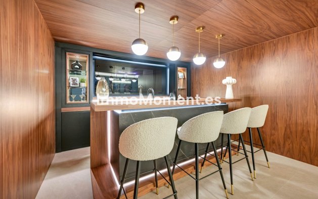 Resale - Villa - Estepona - Estepona Centro