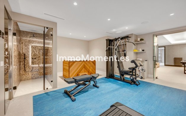 Resale - Villa - Estepona - Estepona Centro