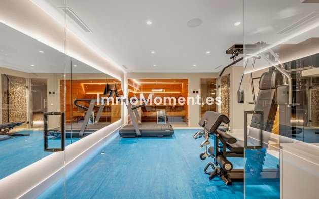 Resale - Villa - Estepona - Estepona Centro