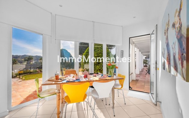 Resale - Villa - Sotogrande