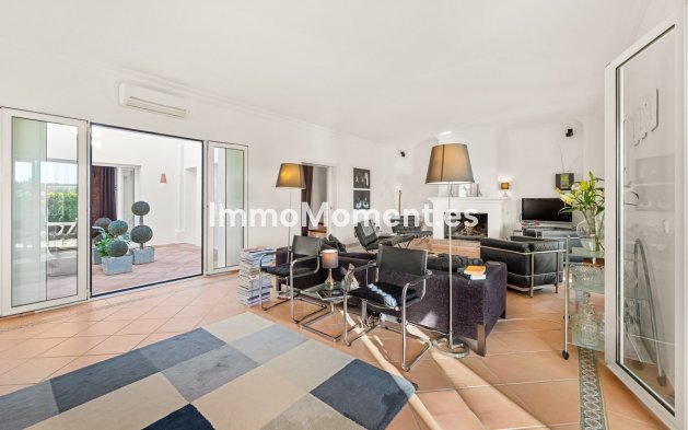 Resale - Villa - Sotogrande