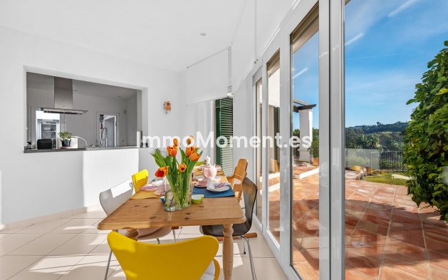 Resale - Villa - Sotogrande