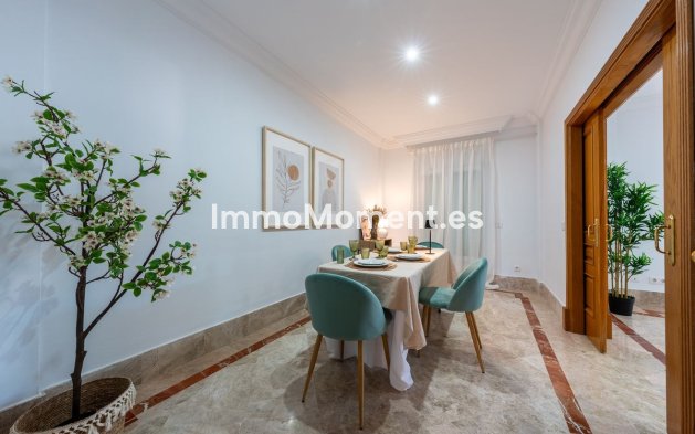 Wiederverkauf - Villa - Marbella - Santa Clara