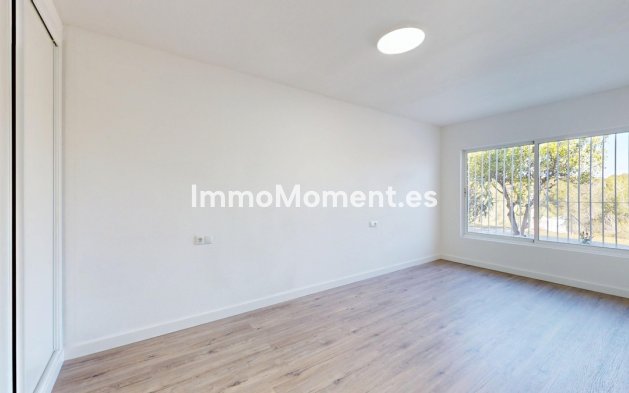 Wiederverkauf - Villa - Orihuela - Villamartin