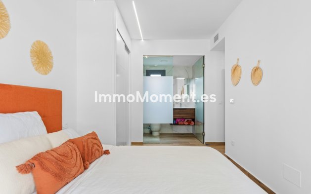 Resale - Apartment - Orihuela - Villamartin