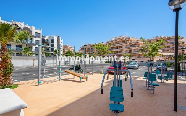 Resale - Apartment - Orihuela - Villamartin